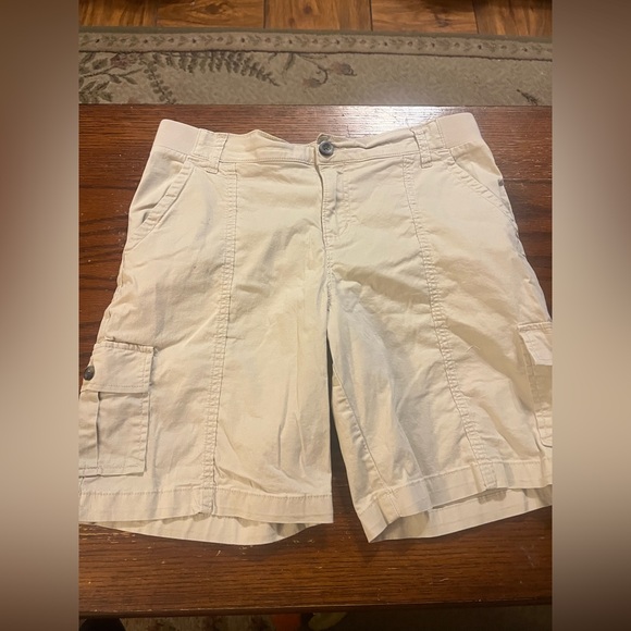 Lee Pants - Lee Cream Casual Shorts